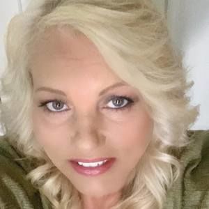 Meet your Posher, Pam